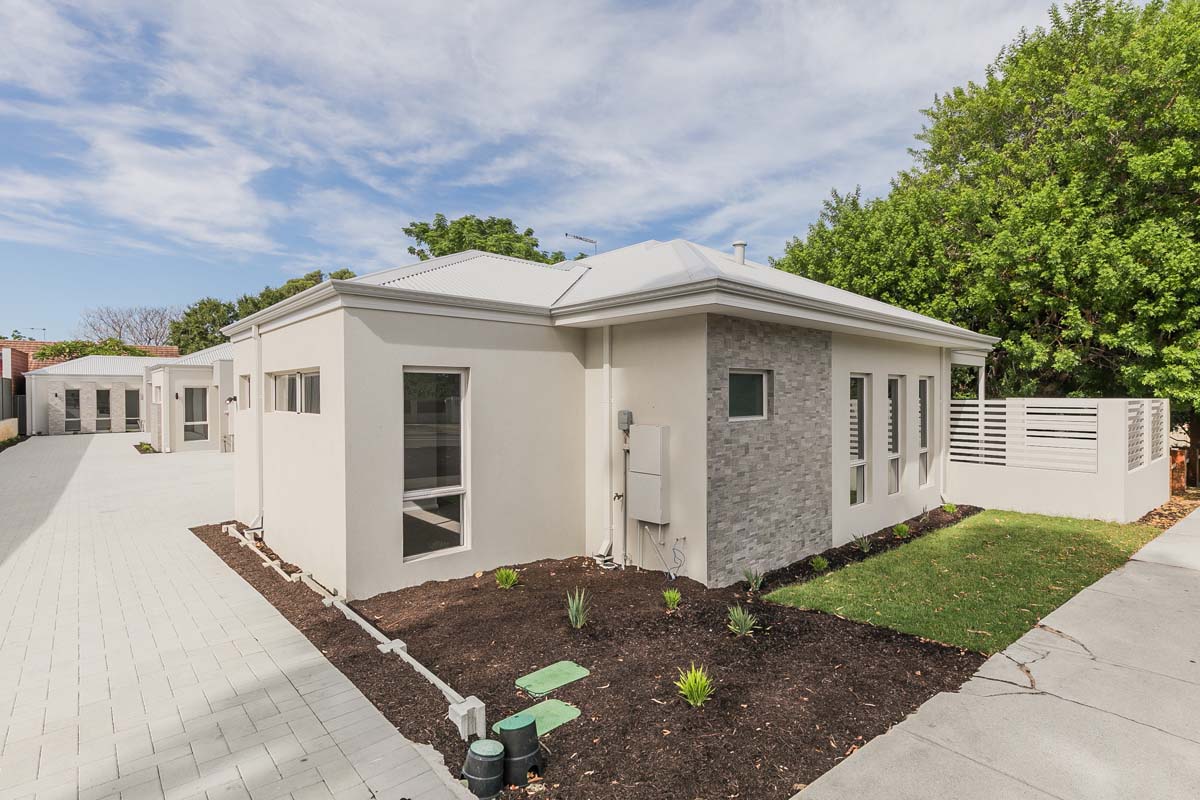 101A Archibald-hi IMG_6575